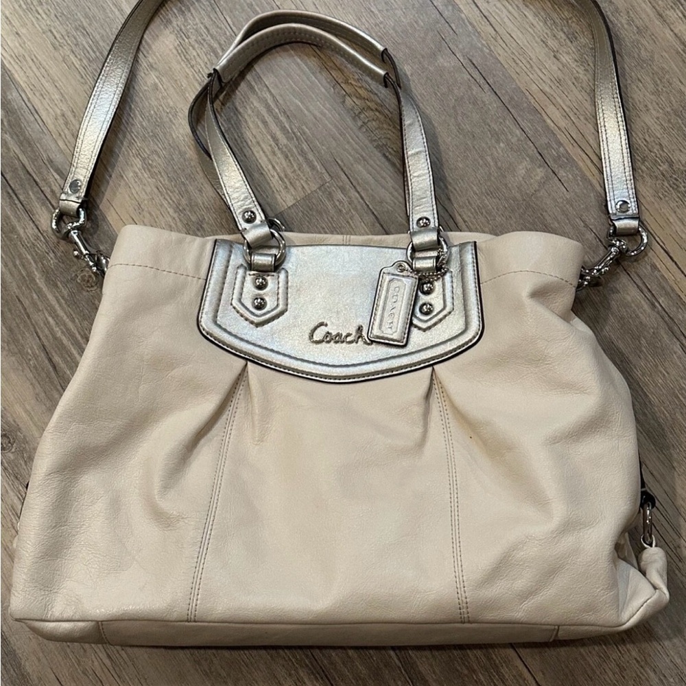 Coach Ashley Cream Silver Satchel
Hobo Shoulder Bag Purse